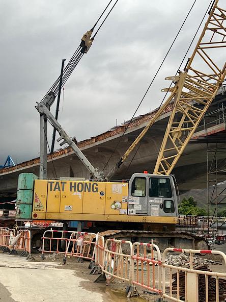 90 Ton Used HITACHI SUMITOMO SCX900-2 Crawler Crane