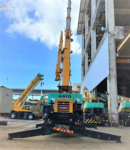25 Ton Used KATO KR25HV8 Rough Terrain Crane