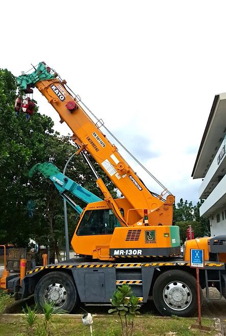 13 Ton Used KATO KRM13H-II Rough Terrain Crane